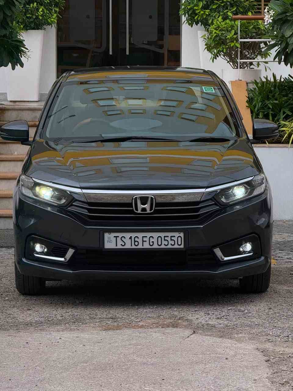 Honda Amaze VX CVT 2022 - Image 8